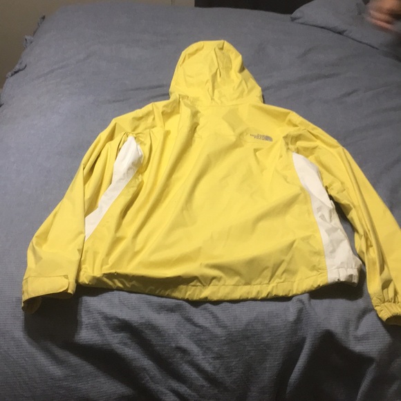 Yellow north face jacket women’s - Picture 5 of 6
